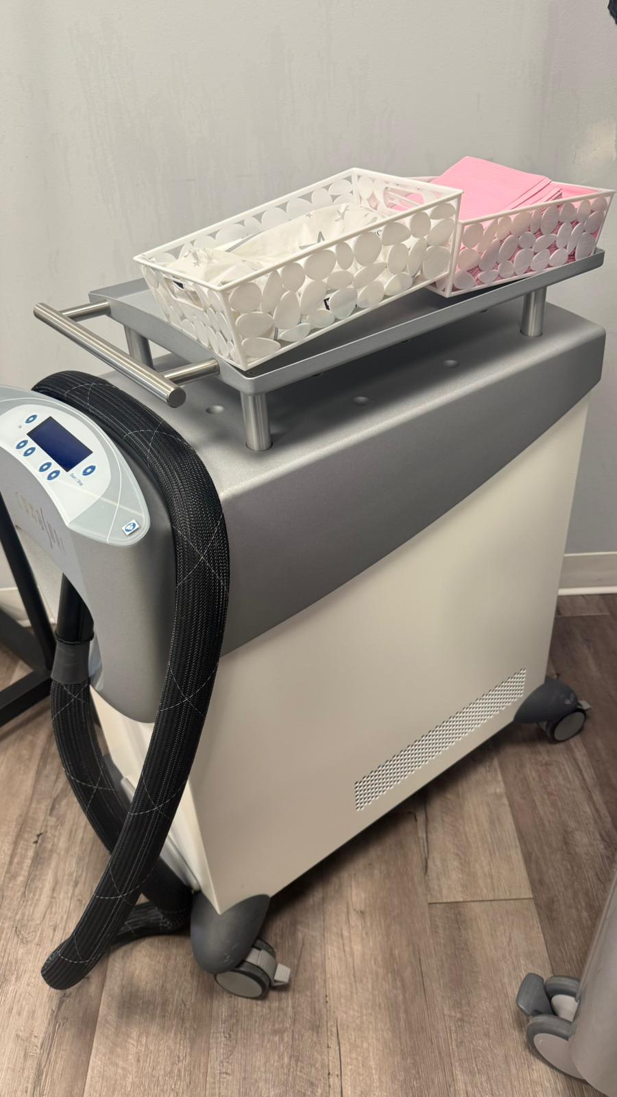 2021 Cynosure Elite IQ with Zimmer Cryo 6 For Sale - Excellent Condition - Image 19