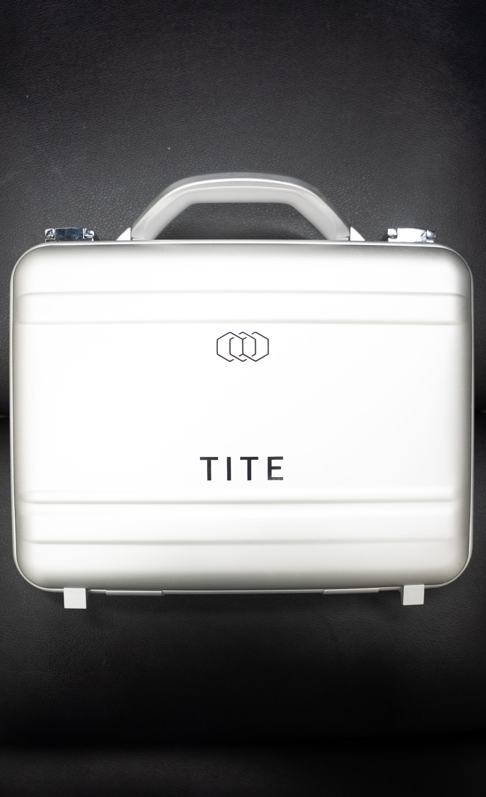 EvolveX Tite applicators case