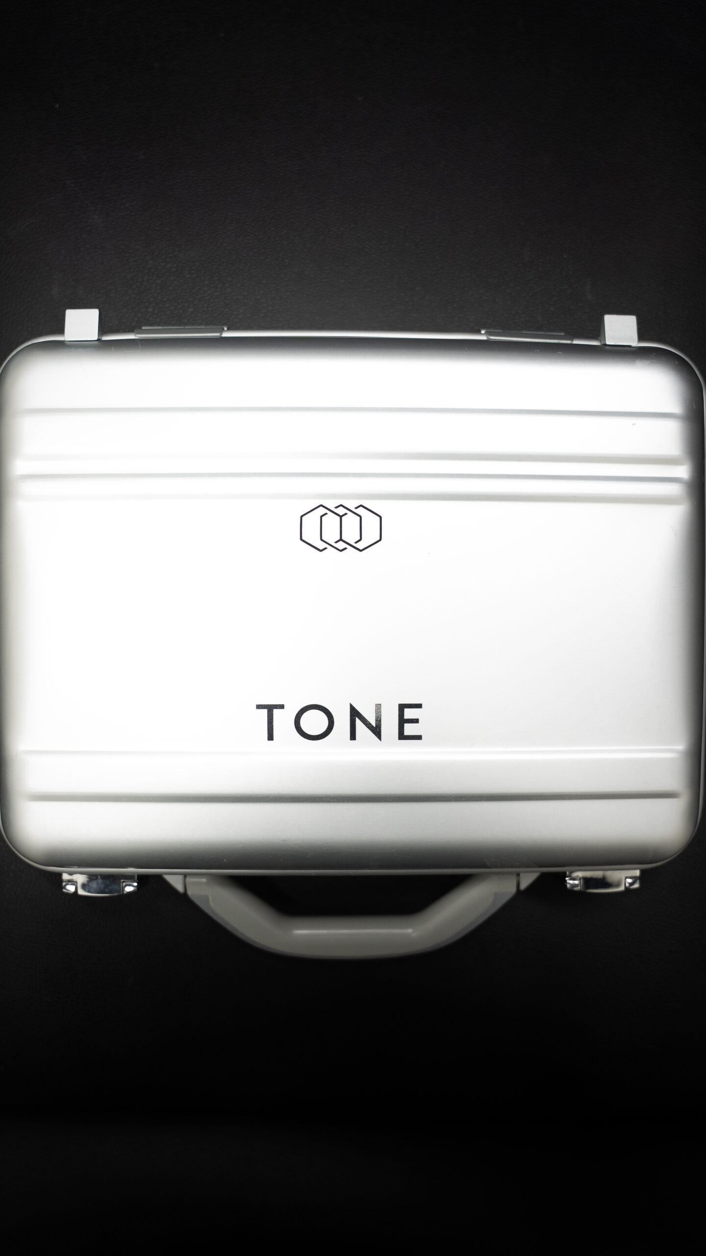EvolveX Tone applicators case