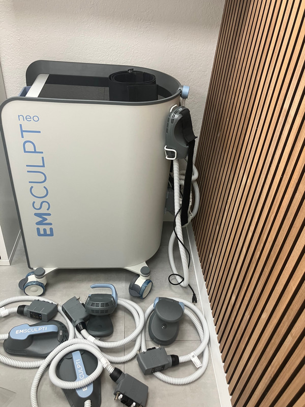 BTL Emsculpt Neo 2022 full set of arranged applicators top-down view