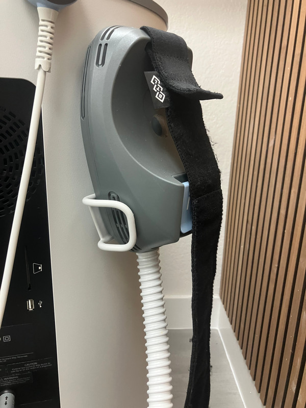 Emsculpt large RF paddles right side view