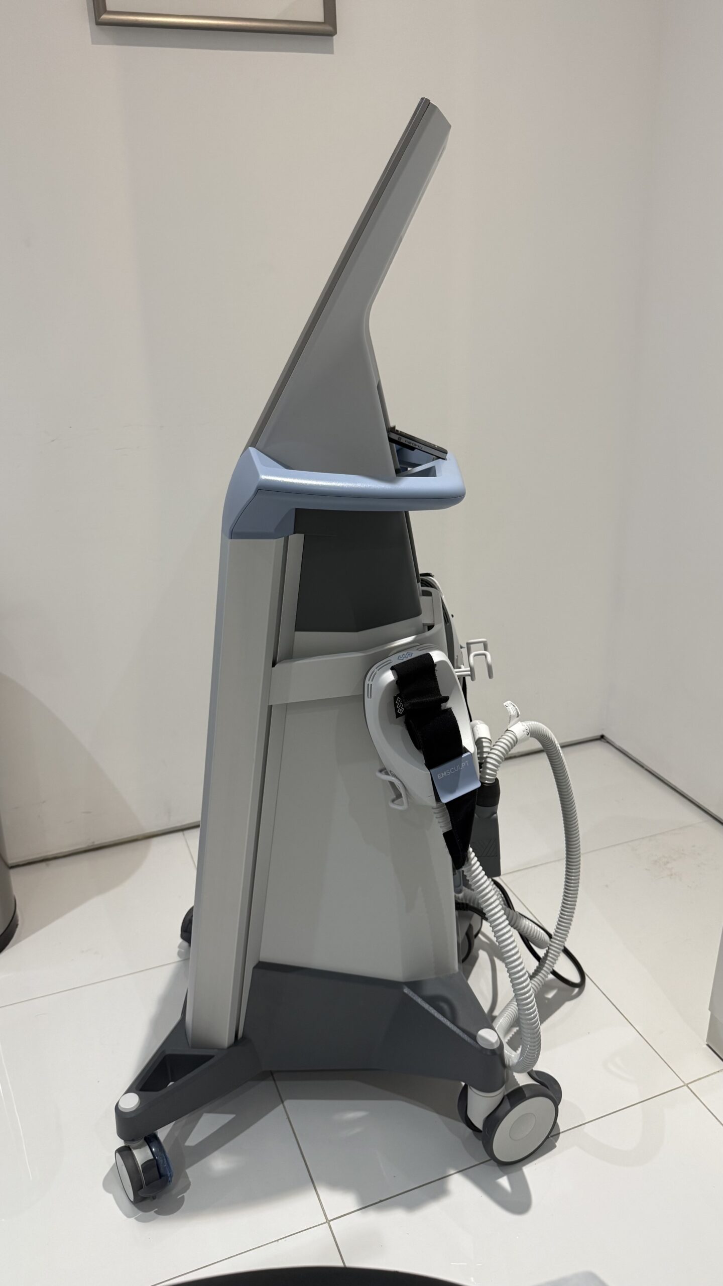 For Sale BTL Emsculpt 2021 right angle