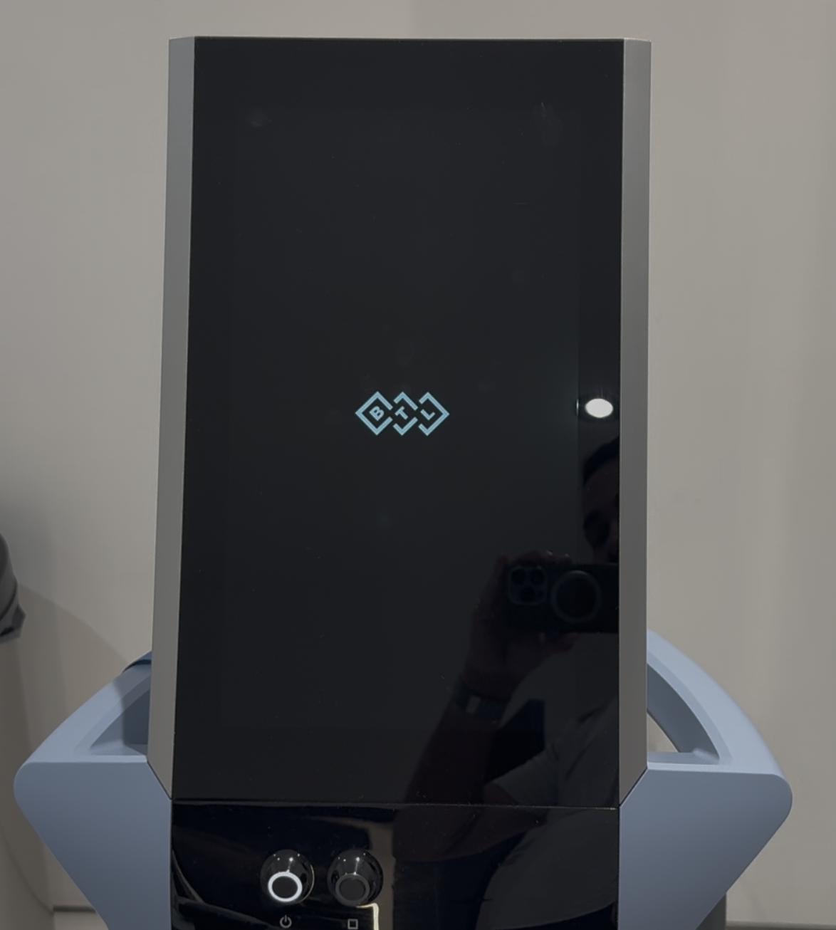 Emsculpt touchscreen interface detail