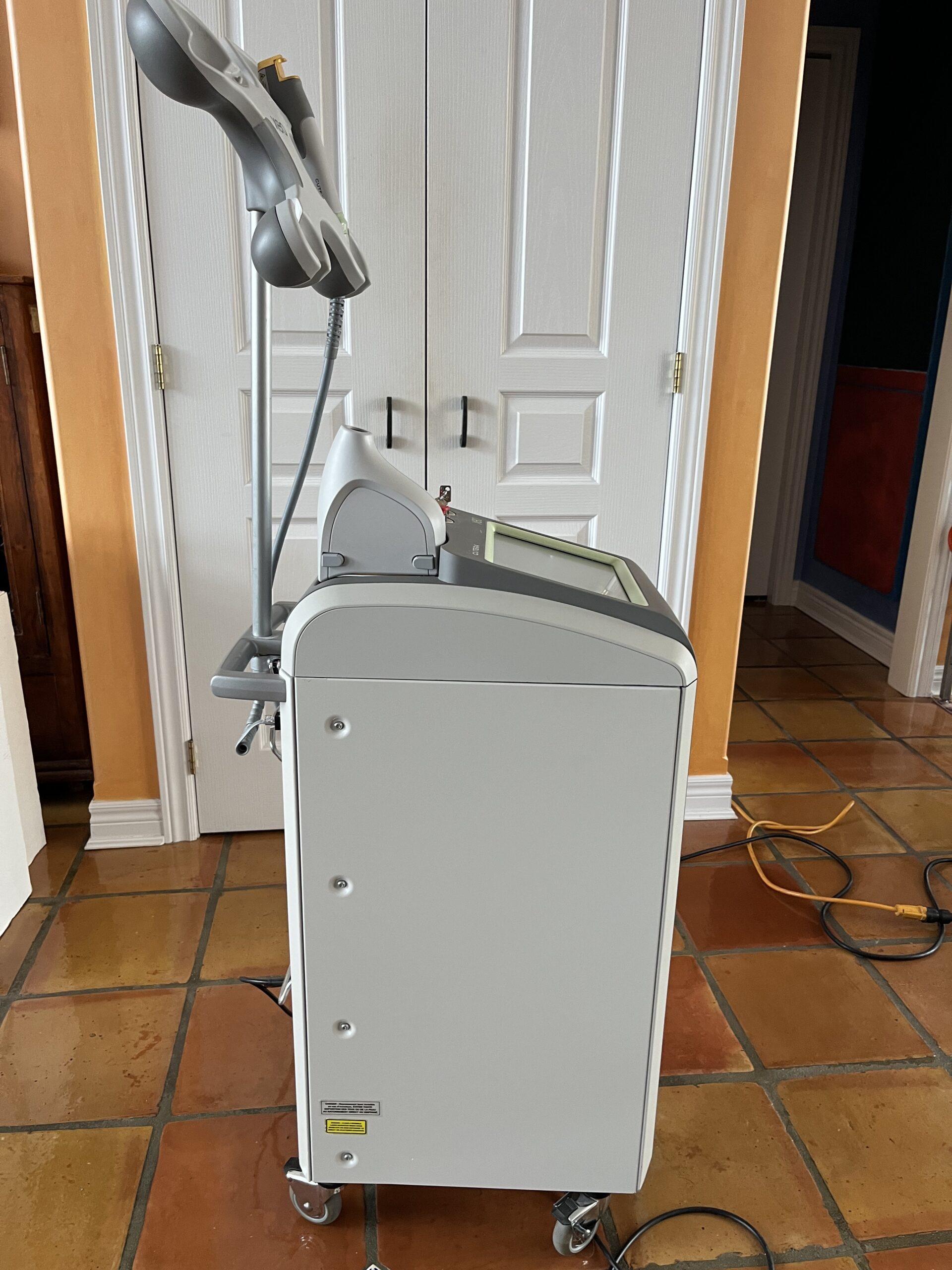 2023 Cutera Xeo + Laser Genesis, Prowave LX & Limelight for Sale - Image 4
