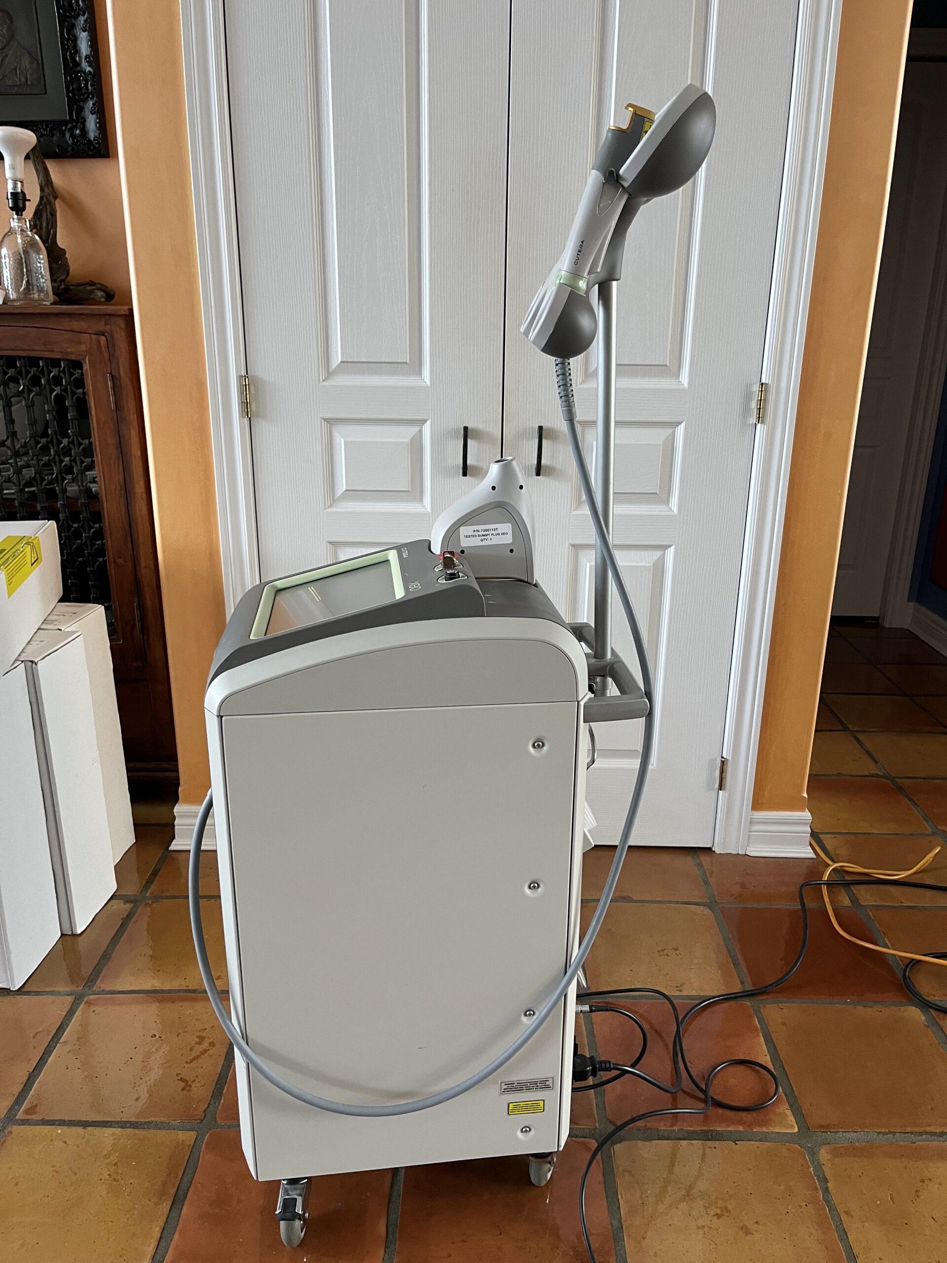 2023 Cutera Xeo + Laser Genesis, Prowave LX & Limelight for Sale - Image 5