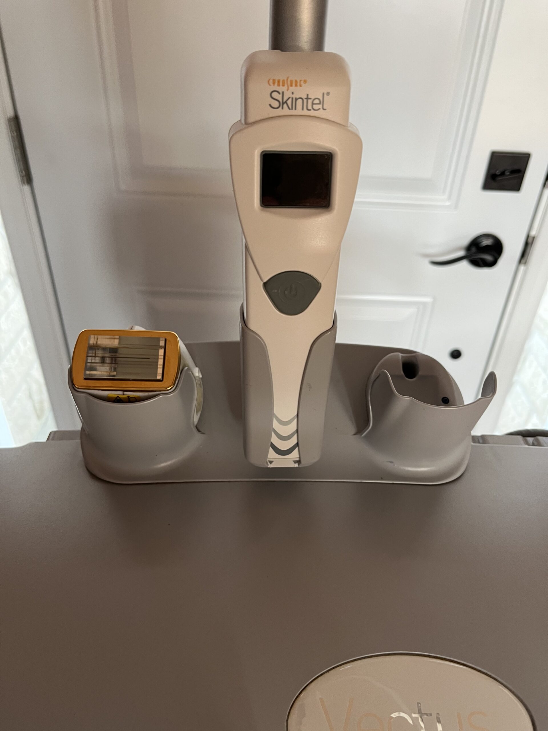 Skintel Melanin Reader sensor window close-up