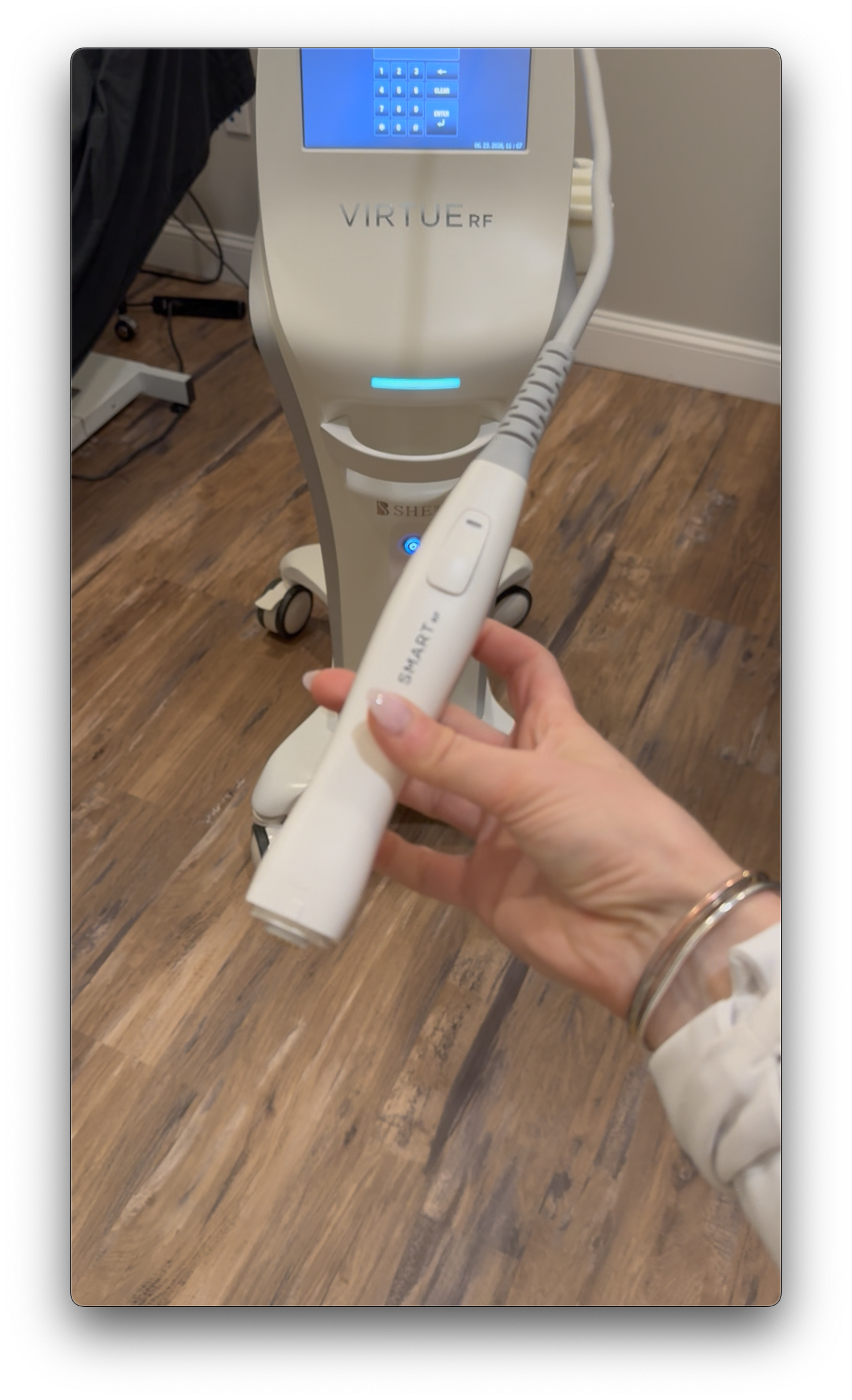 Cartessa Virtue RF For Sale handpiece side view