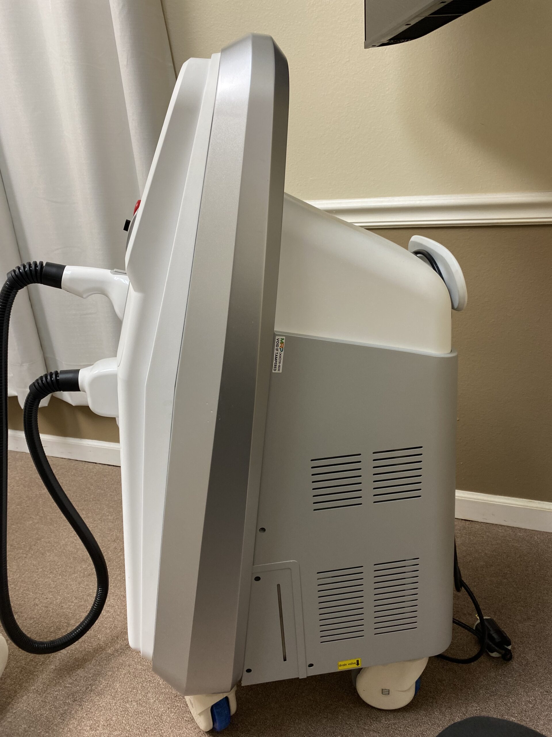 2022 Jeisys LIPOcel High-Intensity Focused Ultrasound (HIFU) For Sale - Image 3