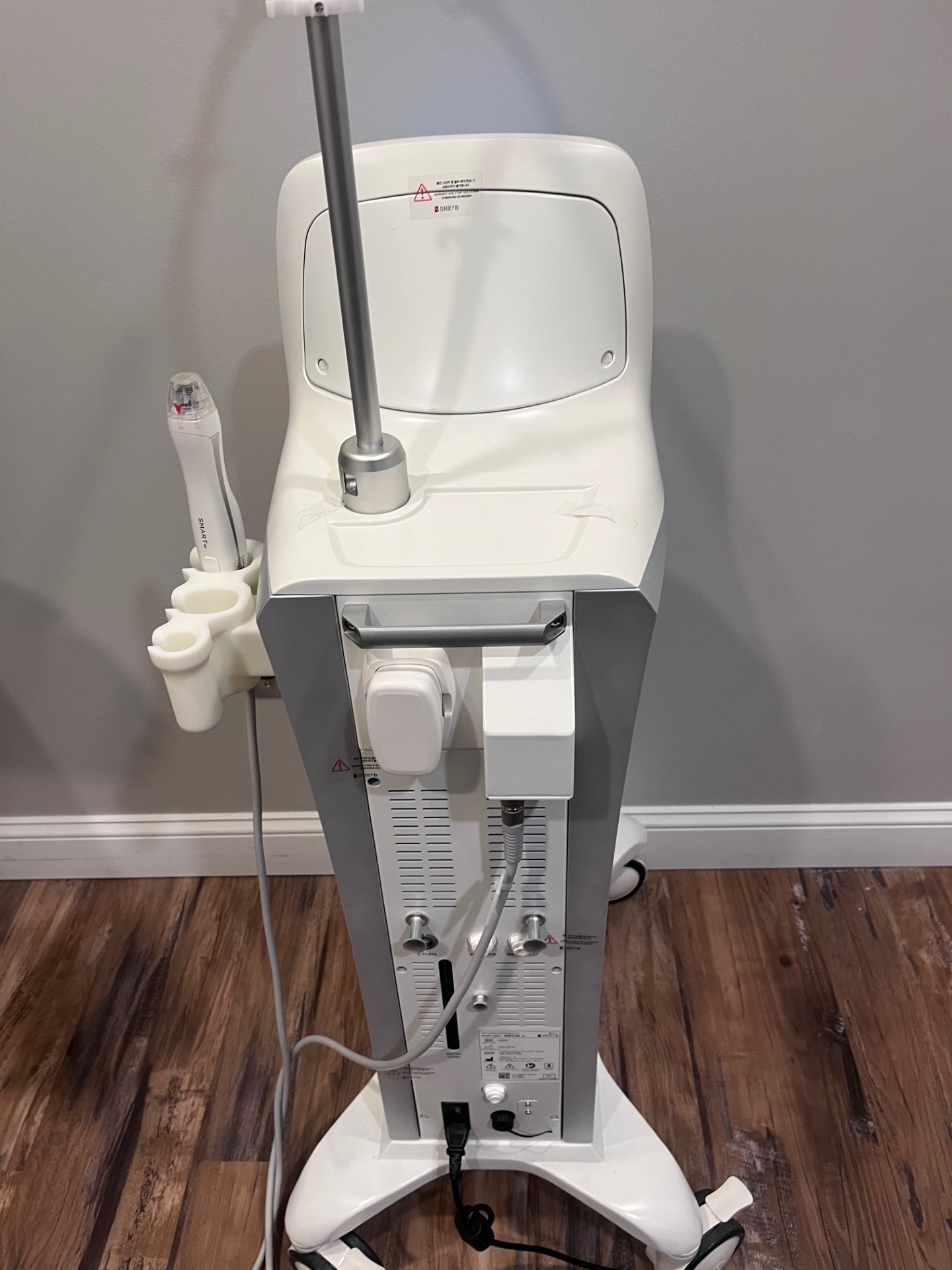 Cartessa Virtue RF For Sale rear view RF microneedling system