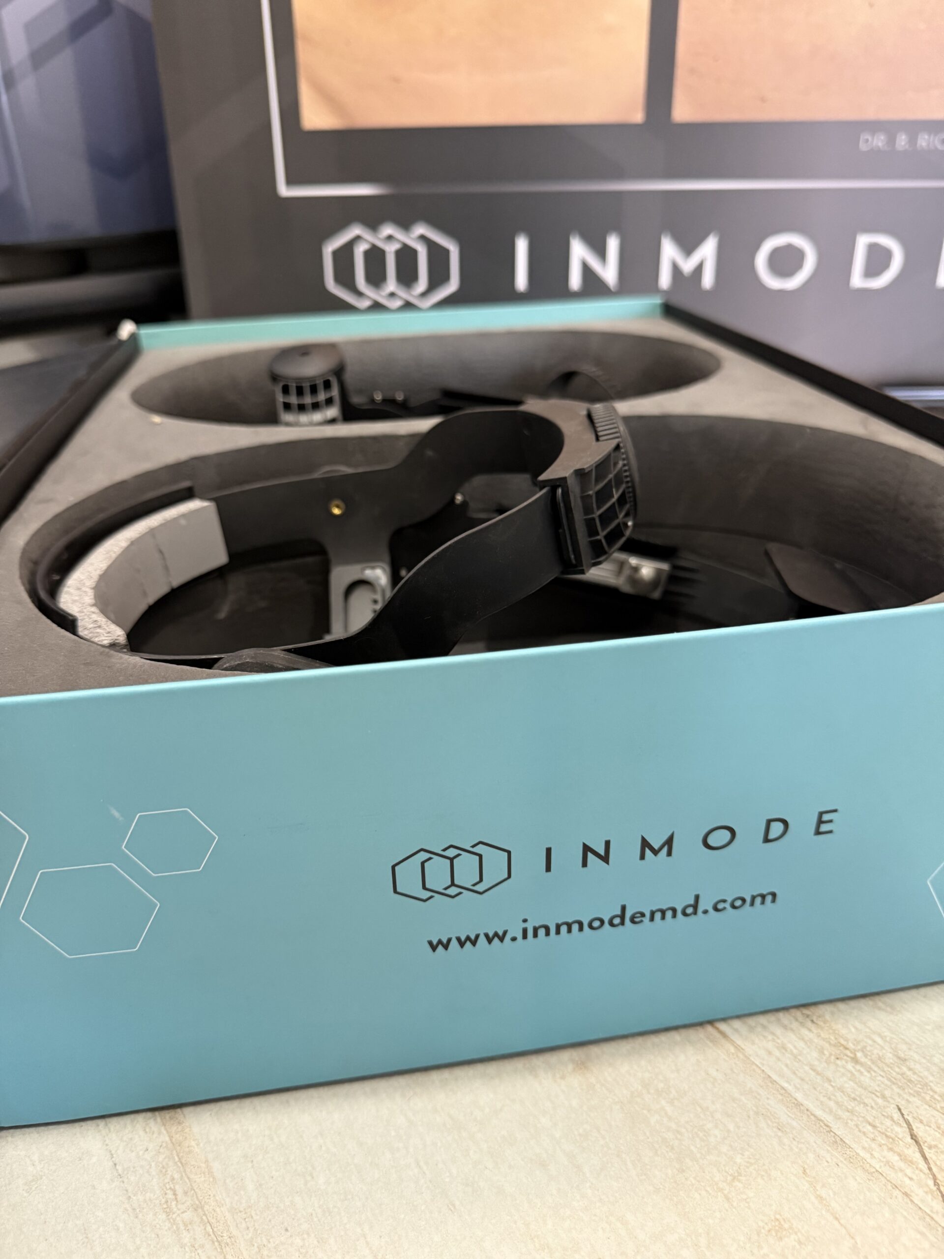 2023 Inmode Define For Sale w/ 4 Applicators - Image 12