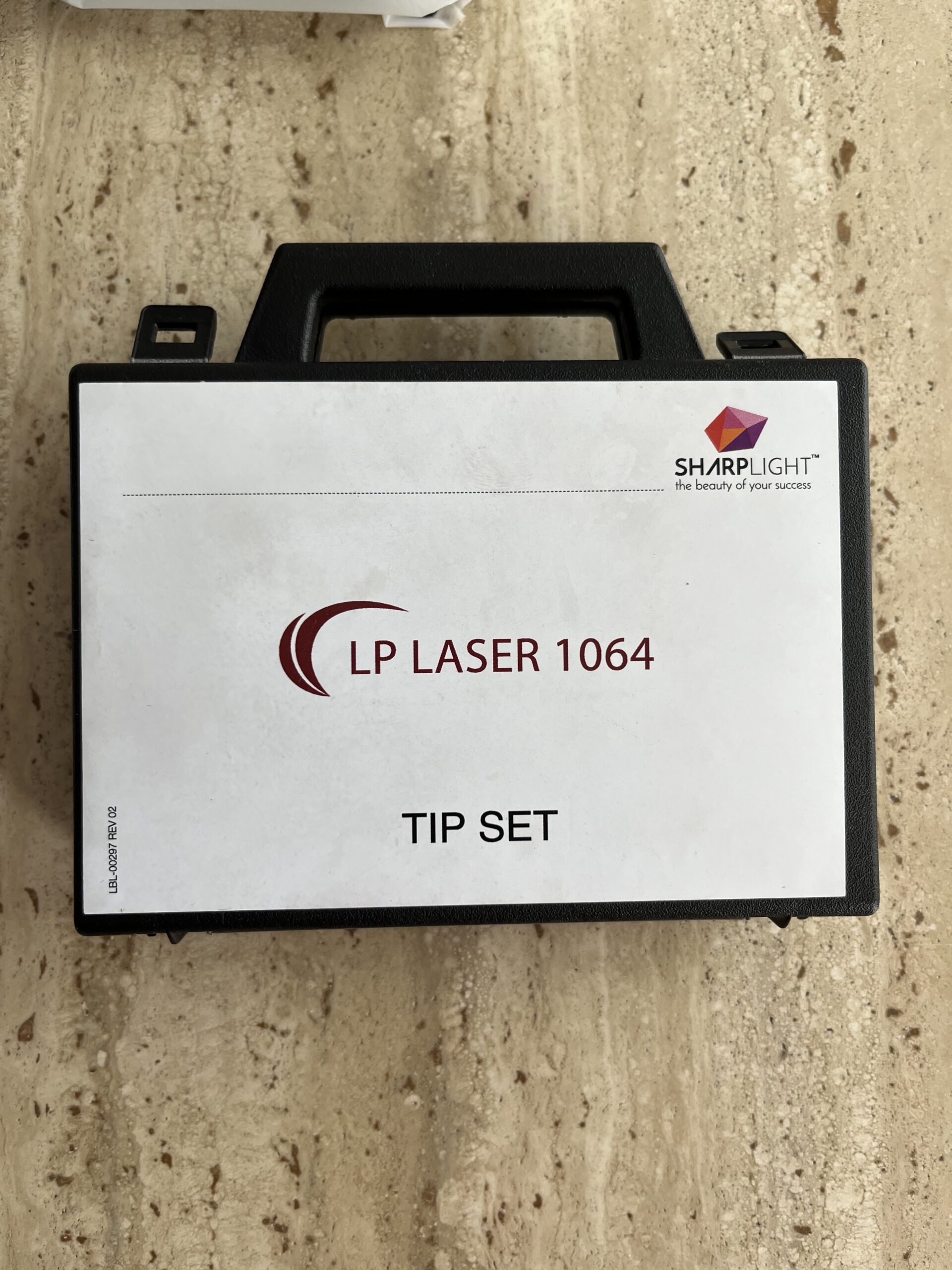 rapid-vanish by sharplight HR 635 handpiece inside case