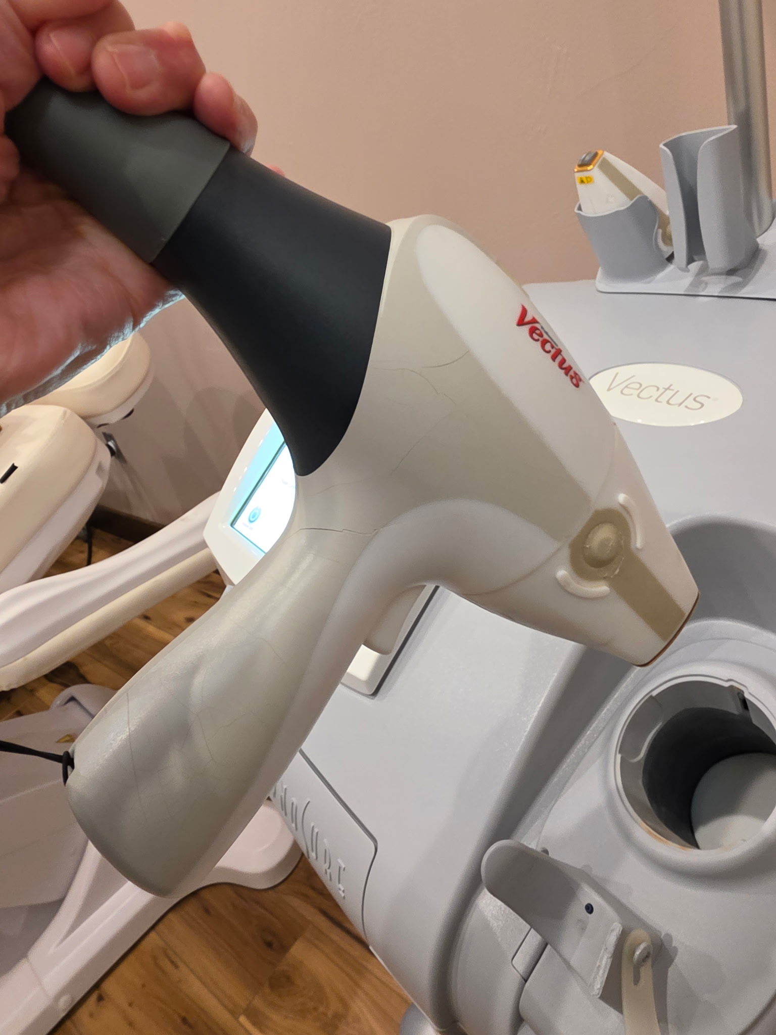 2019 Cynosure Vectus Diode Laser For Sale + New Handpiece - Image 15