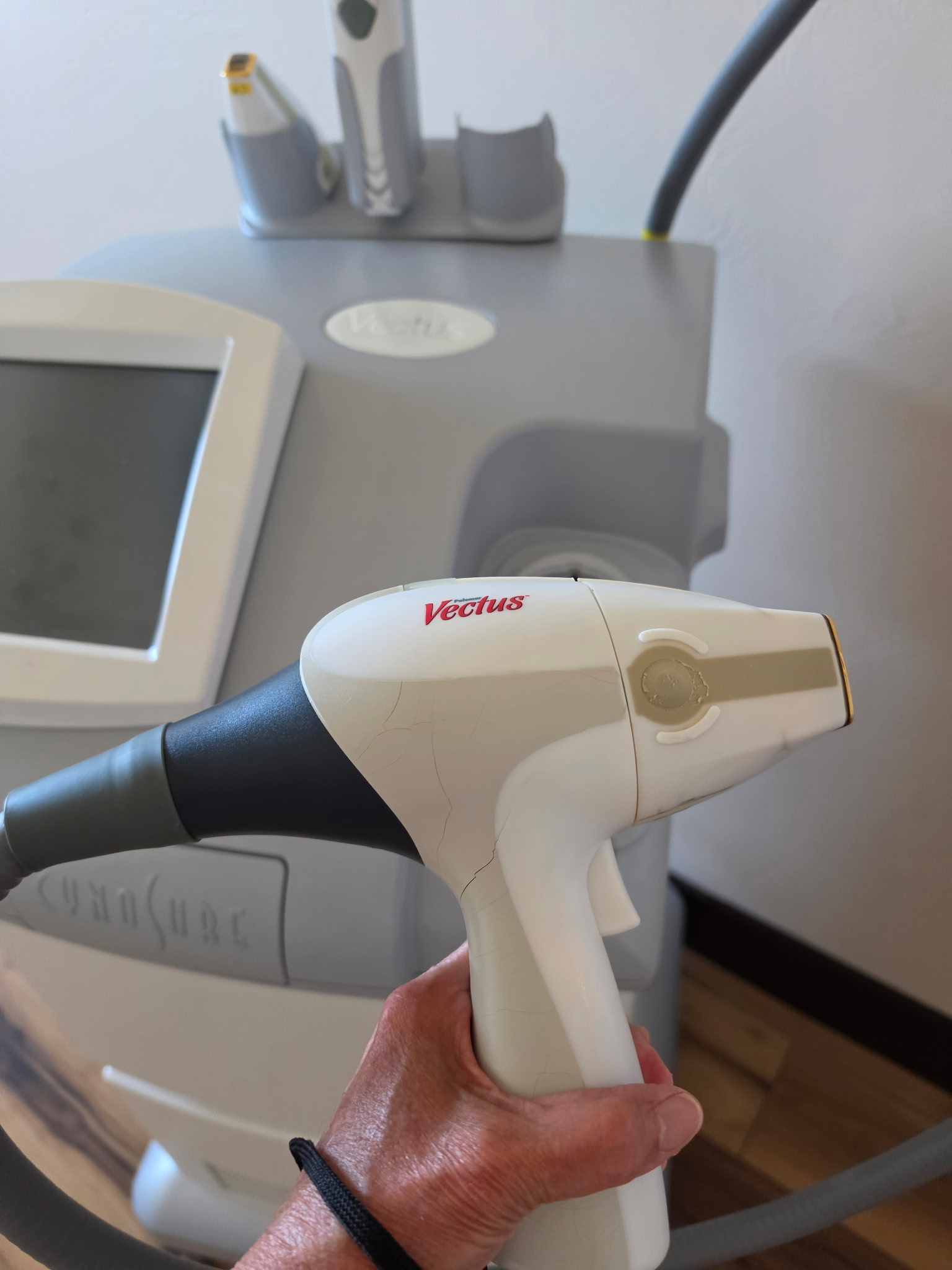 2019 Cynosure Vectus Diode Laser For Sale + New Handpiece - Image 17