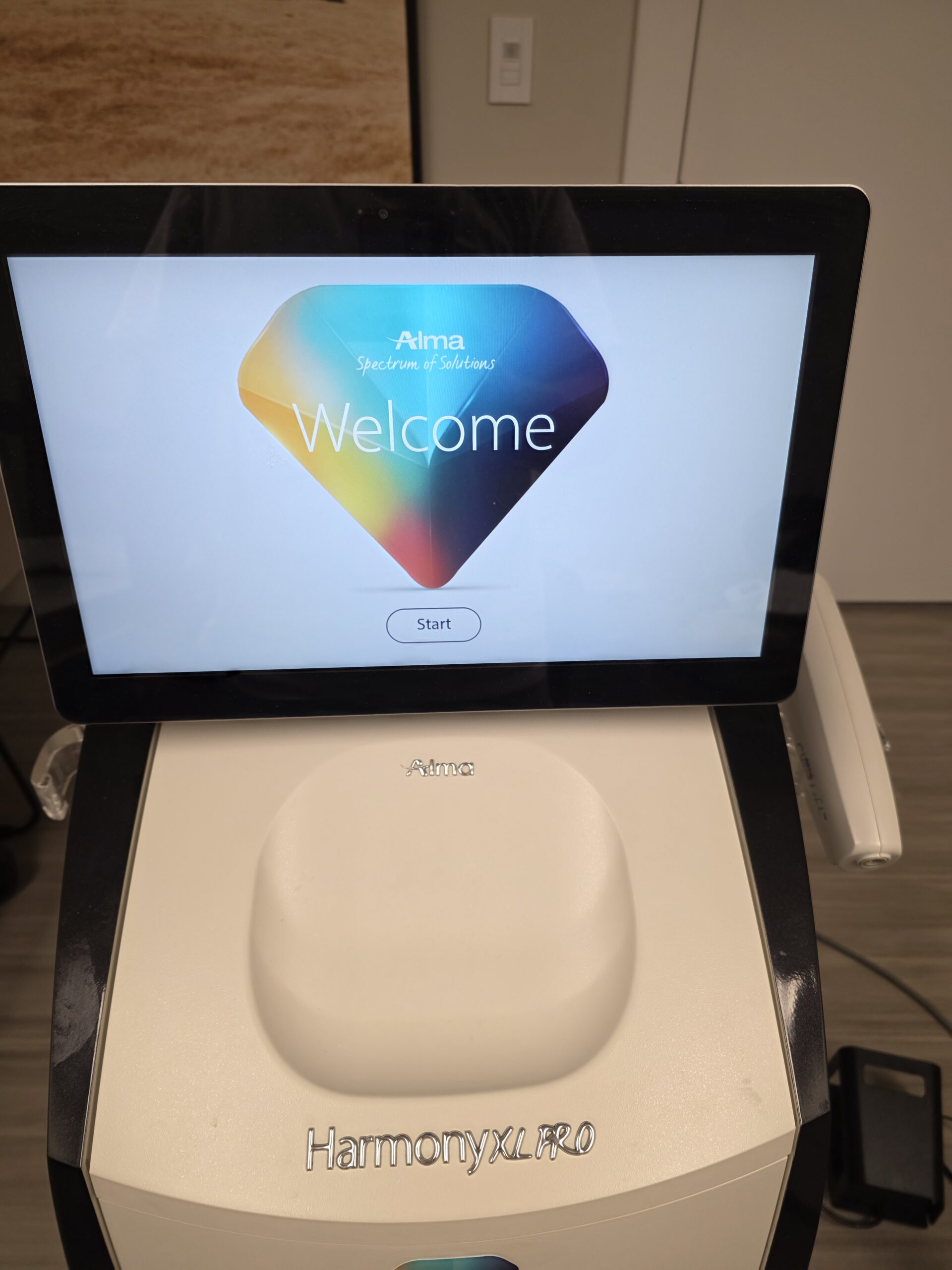 Alma Harmony XL Pro screen initializing