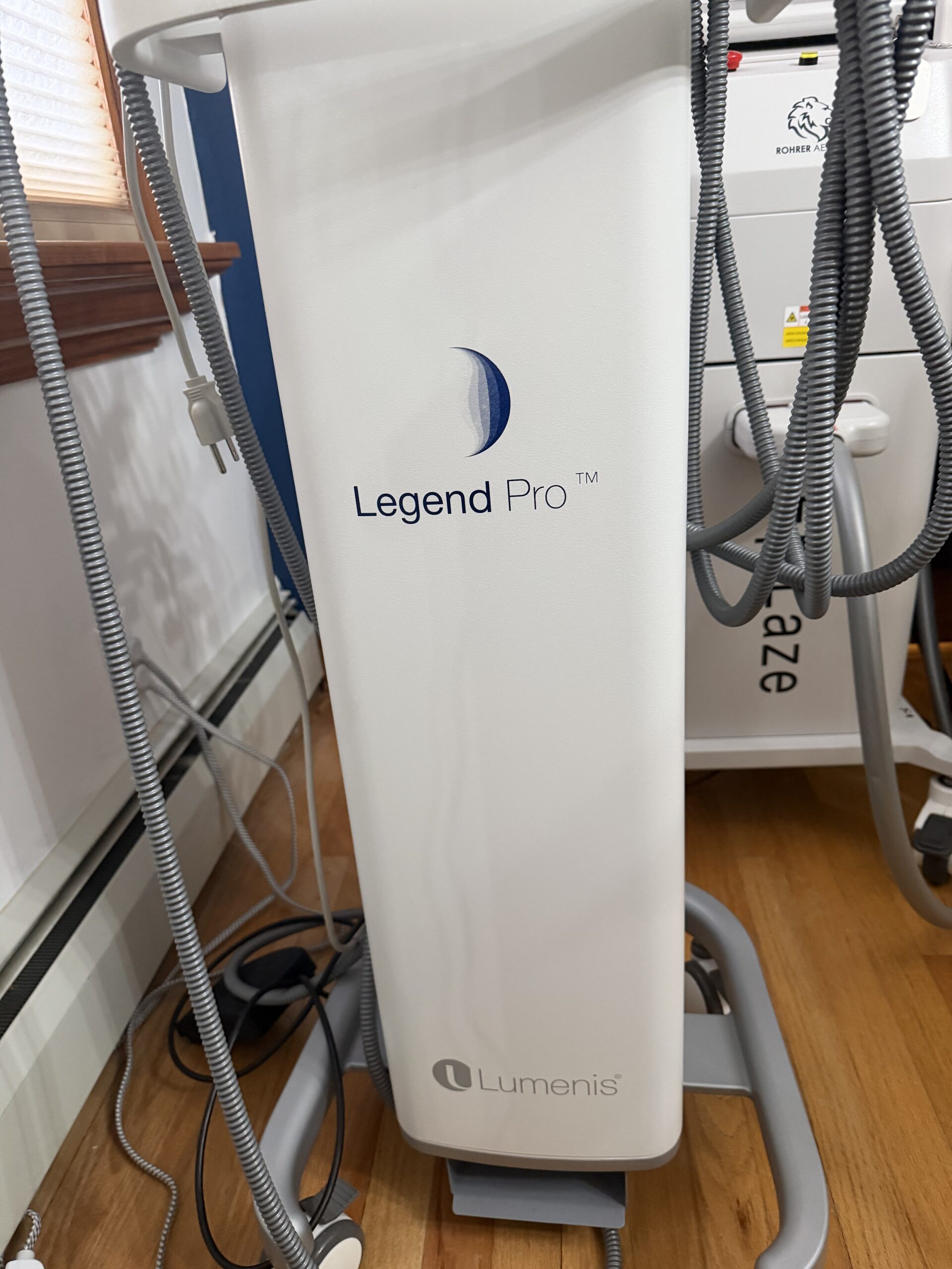 2022 Lumenis Legend Pro For Sale + 4 Handpieces - Image 7