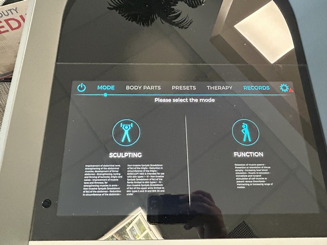 2024 BTL Emsculpt Neo System For Sale w/ 3 Paddle Sets - Image 2